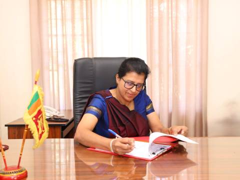 මධ්‍යම පළාත් වාරිමාර්ග අධ්‍යක්ෂ ධුරයට සී. එම්. එස්. දිසානායක මහත්මිය පත්කෙරේ