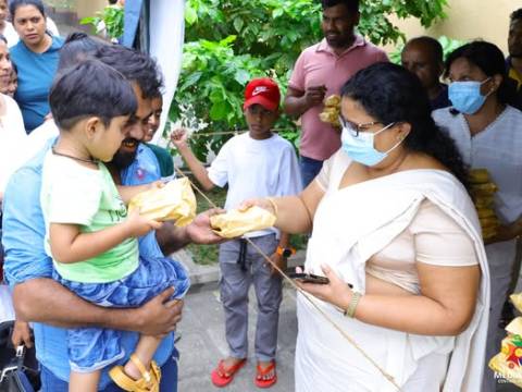 මධ්‍යම පළාත් ප්‍රධාන අමාත්‍යාංශයේ සීනි සම්බොල් පාන් දන්සල